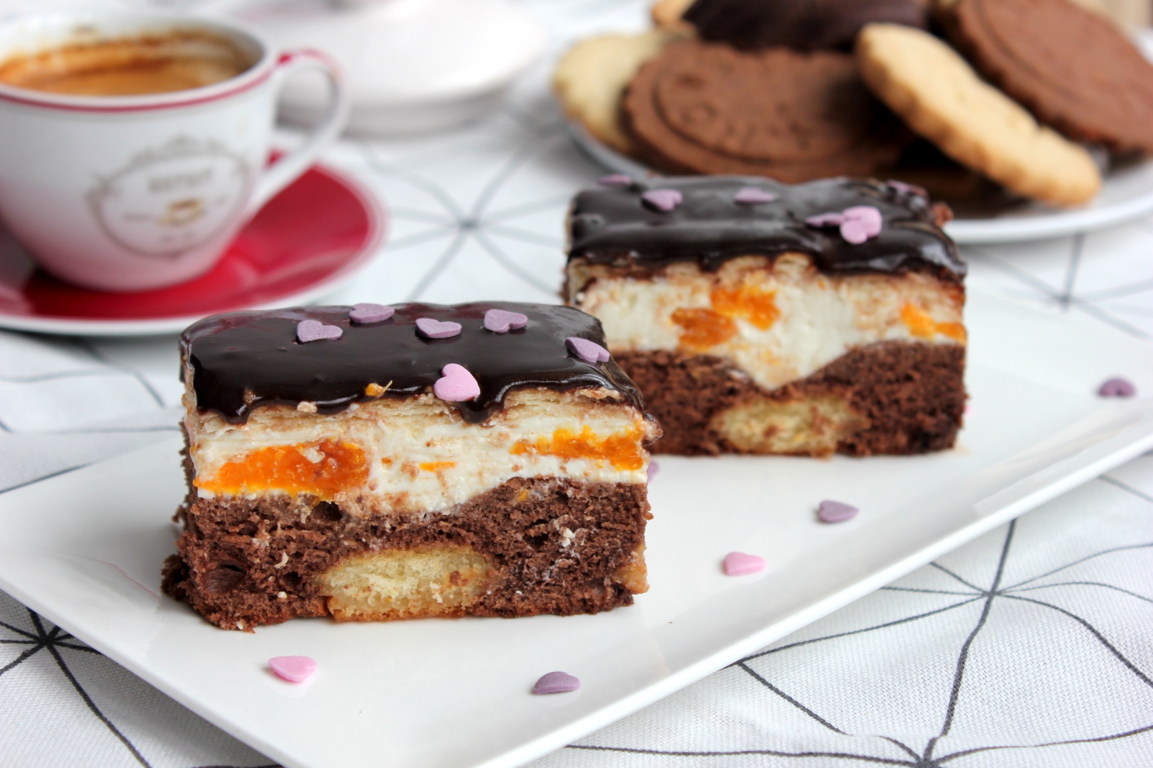 Prajitura cu piscoturi, iaurt si mandarine