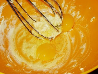 Briose cu cascaval si oua de prepelita