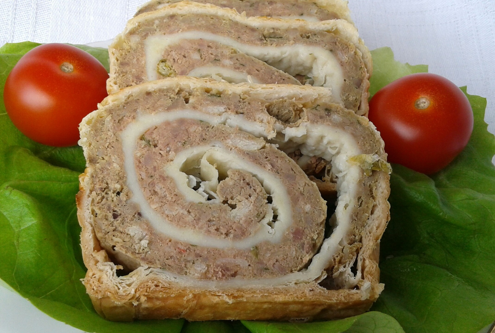 Rulada din drob de pui