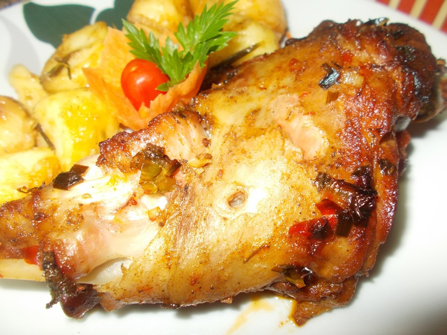 Pulpa de miel in vin alb cu salvie si cartofi calugaresti