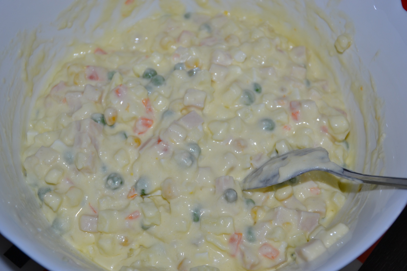 Reteta delicioasa de terina de legume cu sunca si oua de prepelita