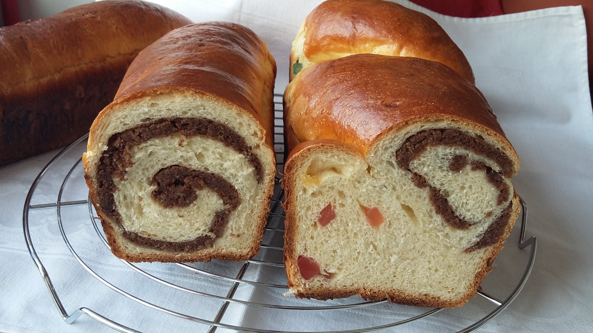 Cozonac cu nuca si rahat