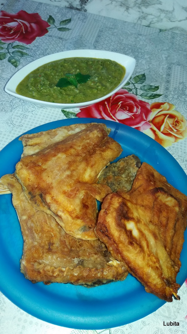 Peste prajit cu mujdei verde