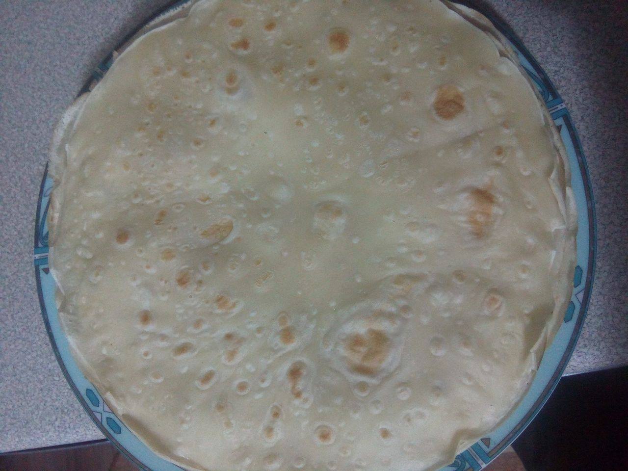 Clatite umplute cu cascaval si sunca de pui