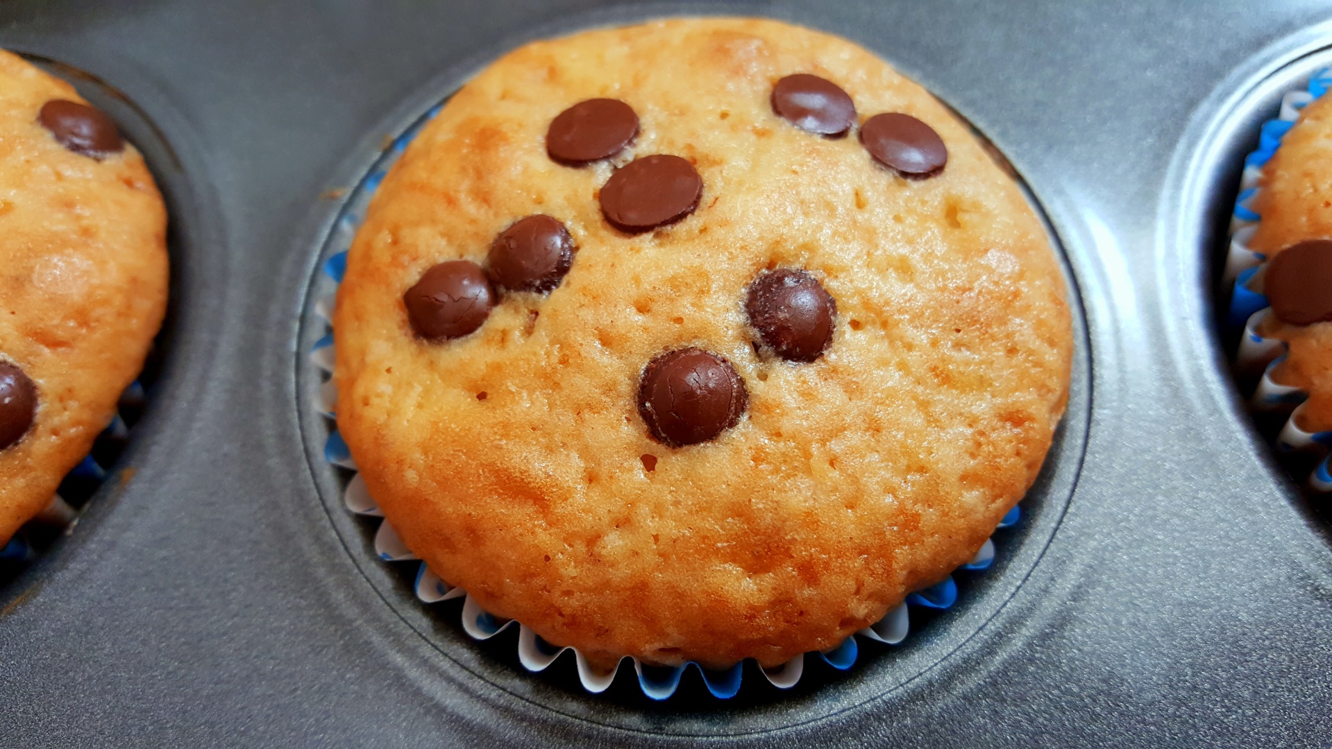 Briose cu  vanilie si ciocolata