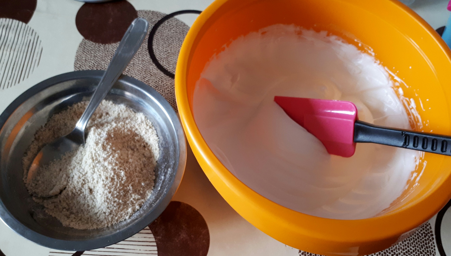 Prajitura cu crema de branza, ciocolata si gem