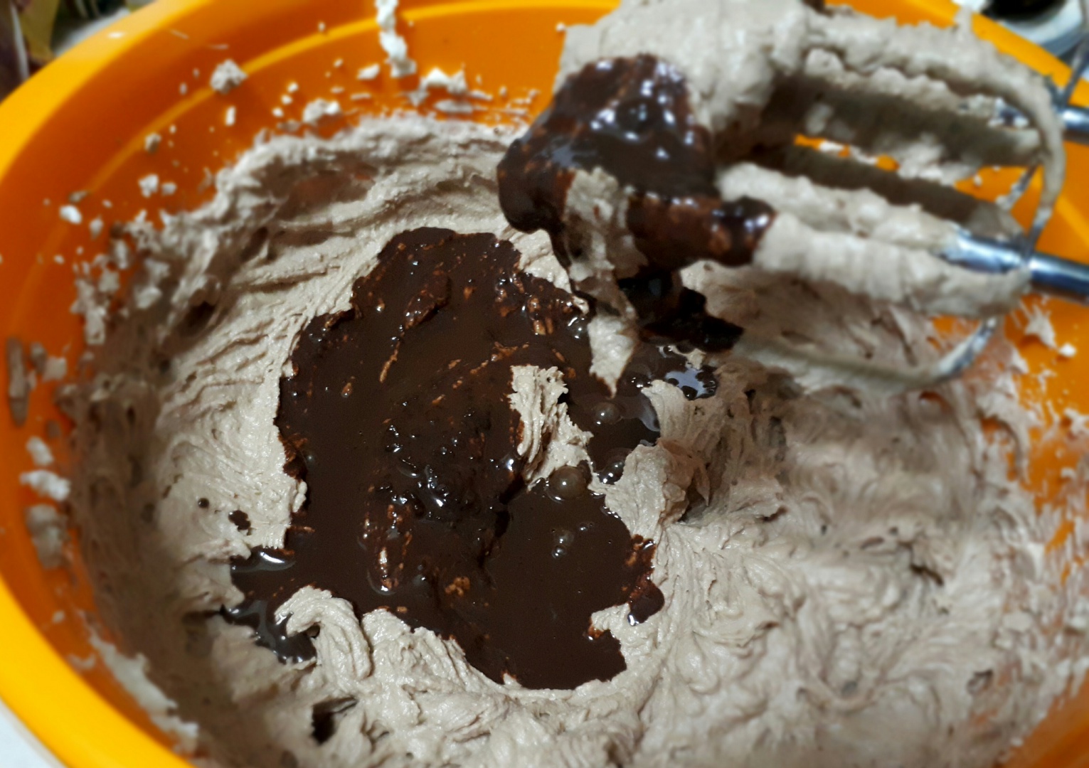 Prajitura cu crema de branza, ciocolata si gem