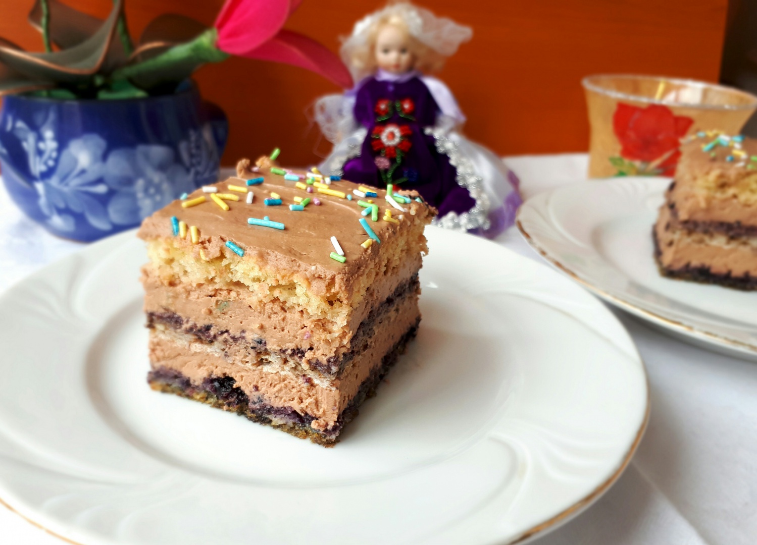 Prajitura cu crema de branza, ciocolata si gem