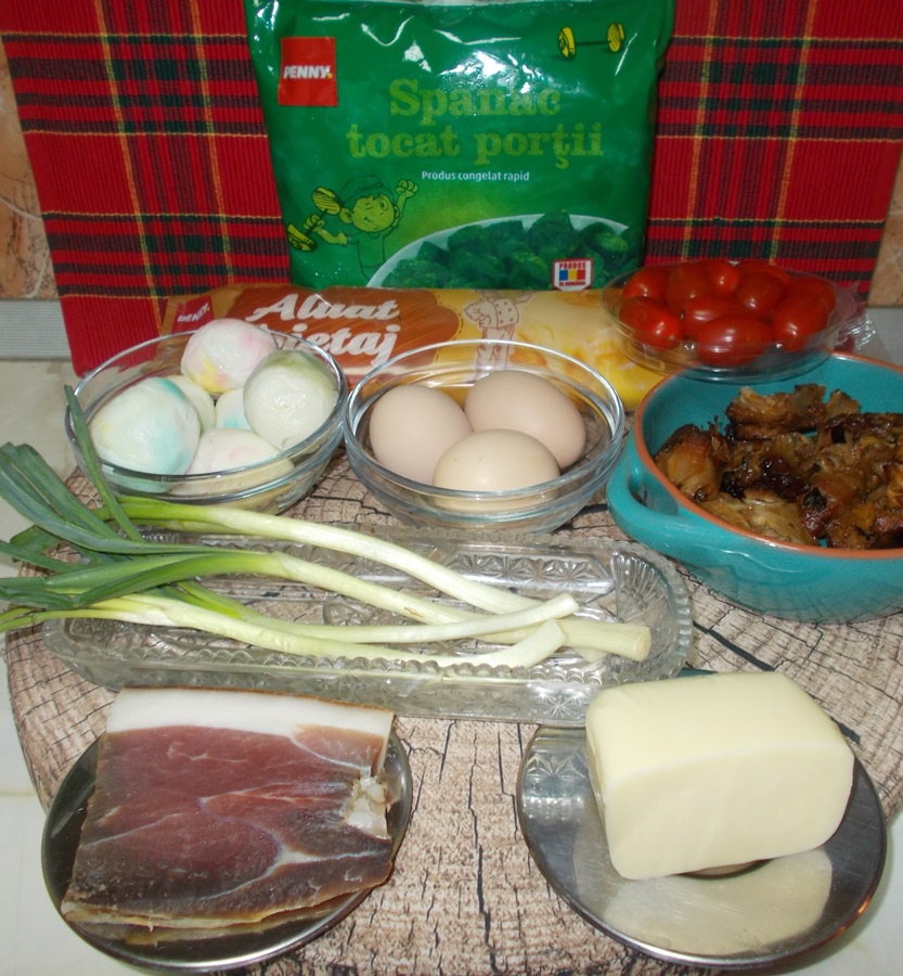 Rulada cu spanac, oua si friptura de miel