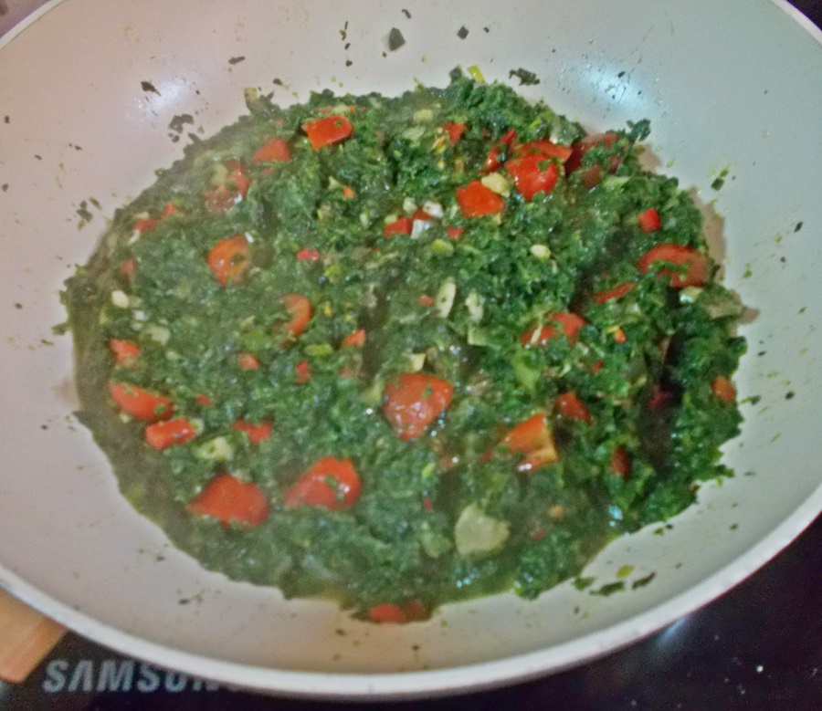 Rulada cu spanac, oua si friptura de miel