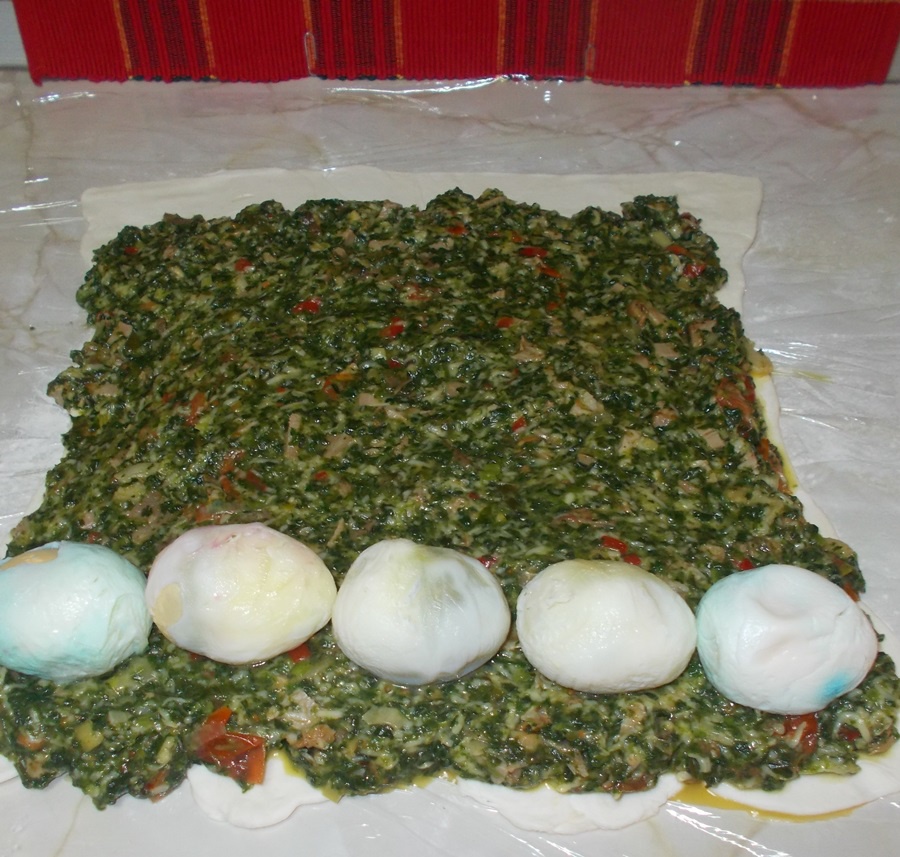 Rulada cu spanac, oua si friptura de miel