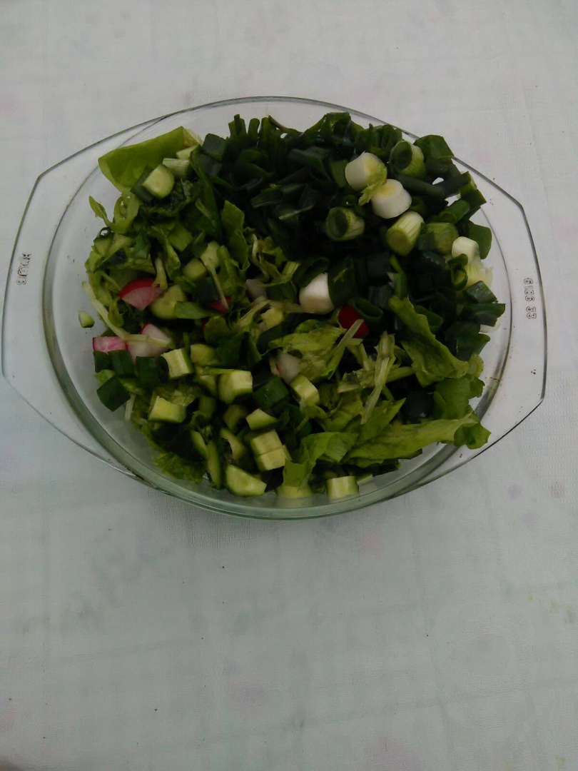 Merluciu la gratar pe pat de rucola si cartofi copti