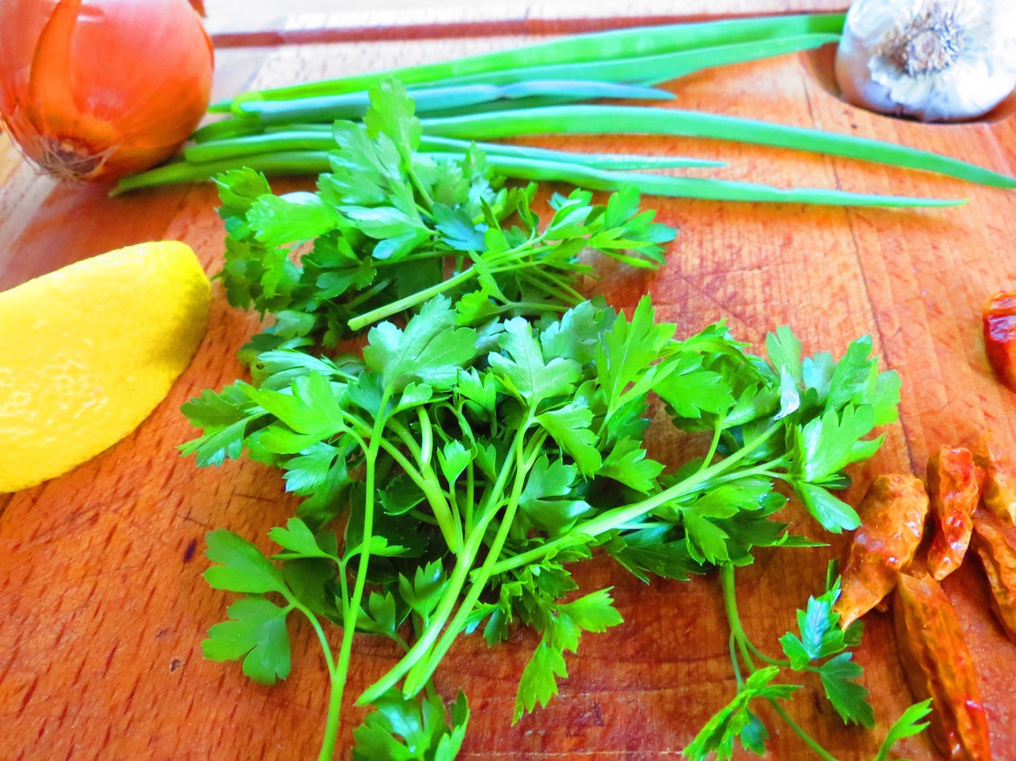 Cotlete de manzat cu sos creol Chien