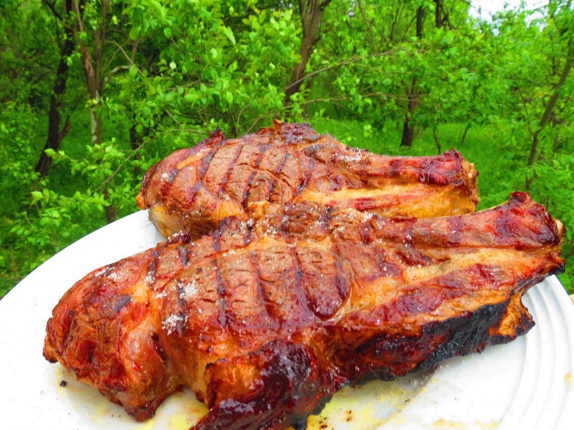 Cotlete de manzat cu sos creol Chien