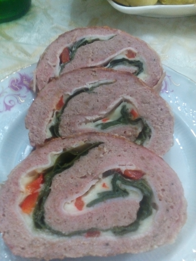 Rulada din carne de vita si miel invelita in prapure