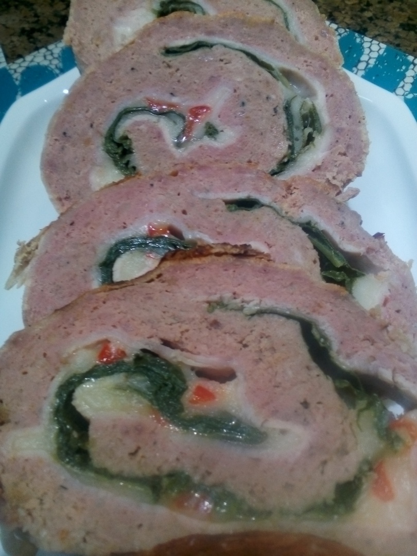 Rulada din carne de vita si miel invelita in prapure