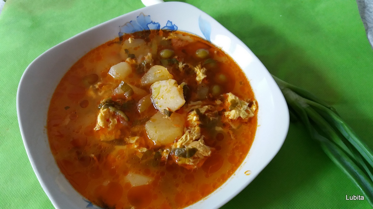 Bors cu cartofi acrit cu corcoduse verzi