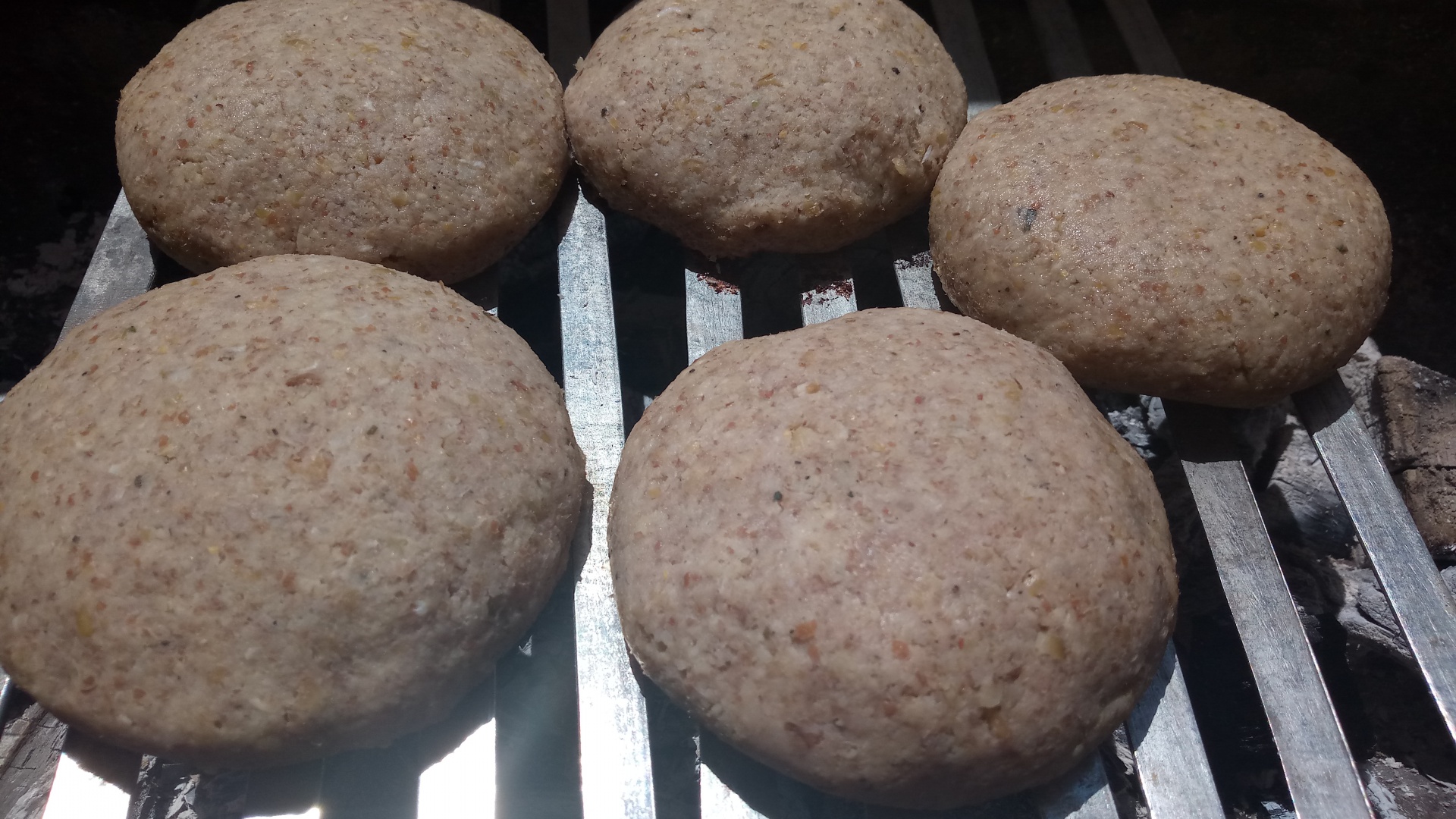 Kibbeh umplute la gratar (Kibbeh E’rass Mashwiyyeh -Grilled  Kibbeh )