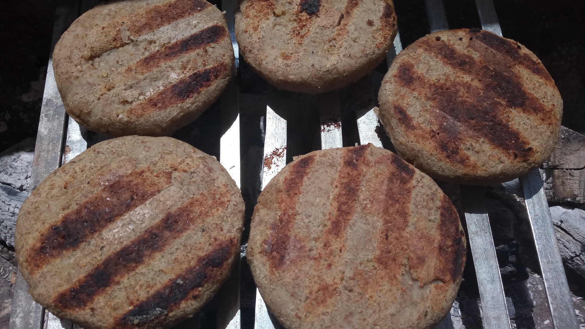 Kibbeh umplute la gratar (Kibbeh E’rass Mashwiyyeh -Grilled  Kibbeh )