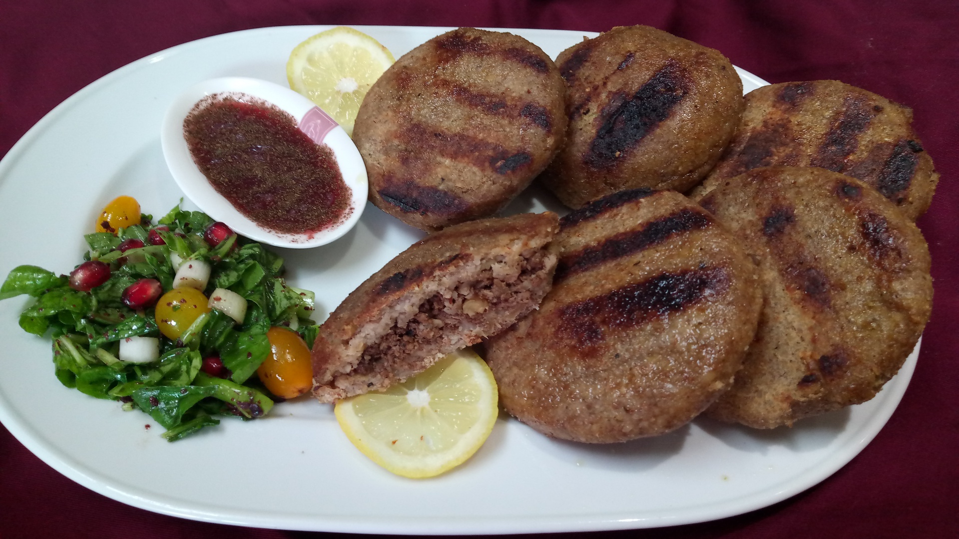 Kibbeh umplute la gratar (Kibbeh E’rass Mashwiyyeh -Grilled  Kibbeh )