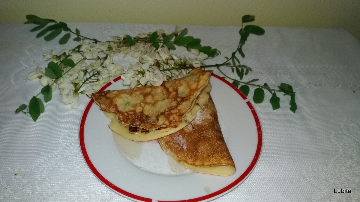 Clatite cu flori de salcam