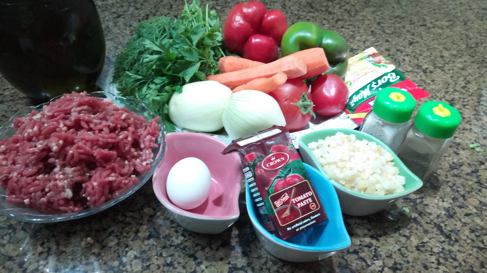 Ciorba moldoveneasca de perisoare, cu legume proaspete