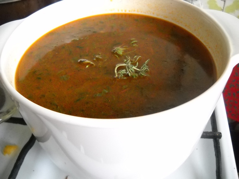 Bors cu fasole rosie