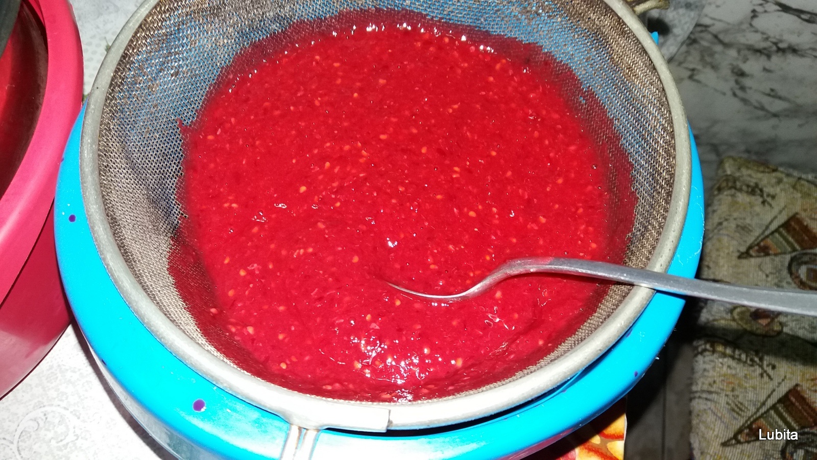 Gem de zmeura si cirese