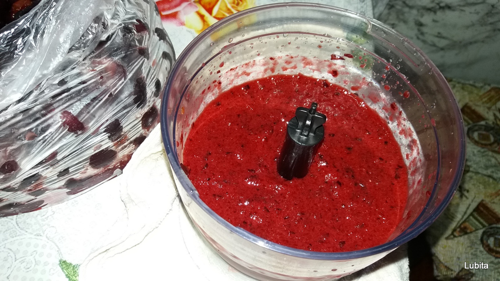 Gem de zmeura si cirese