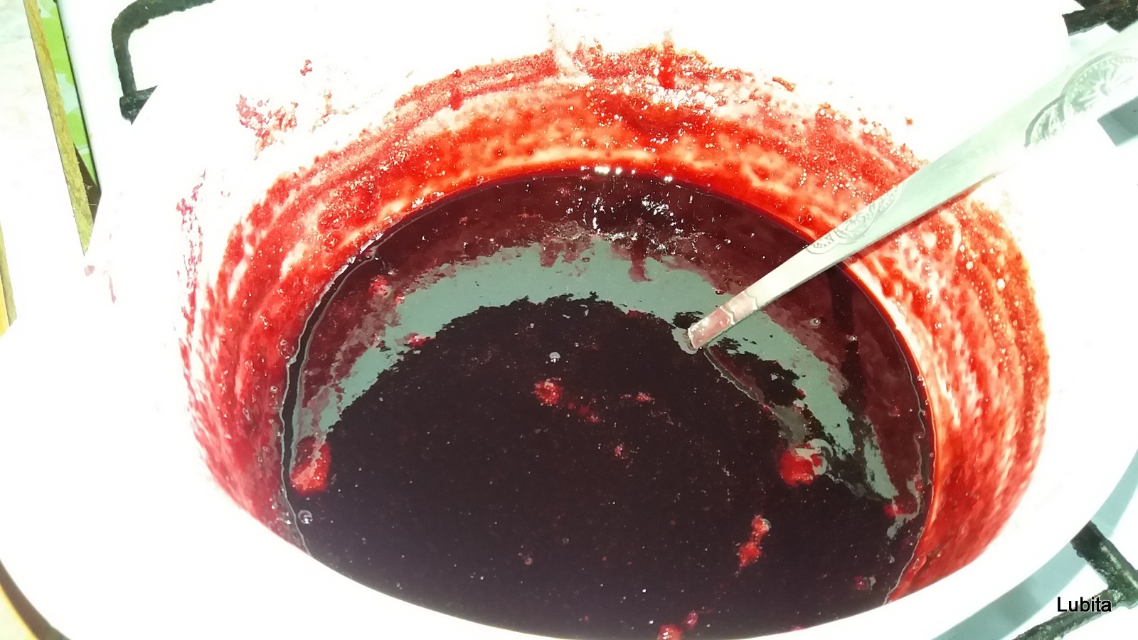 Gem de zmeura si cirese