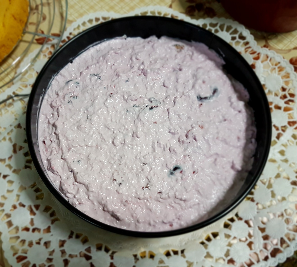 Tort cu crema de iaurt si fructe de padure