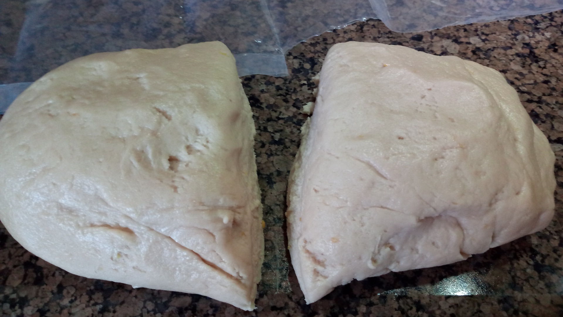 Prajitura cu foi si crema de caise