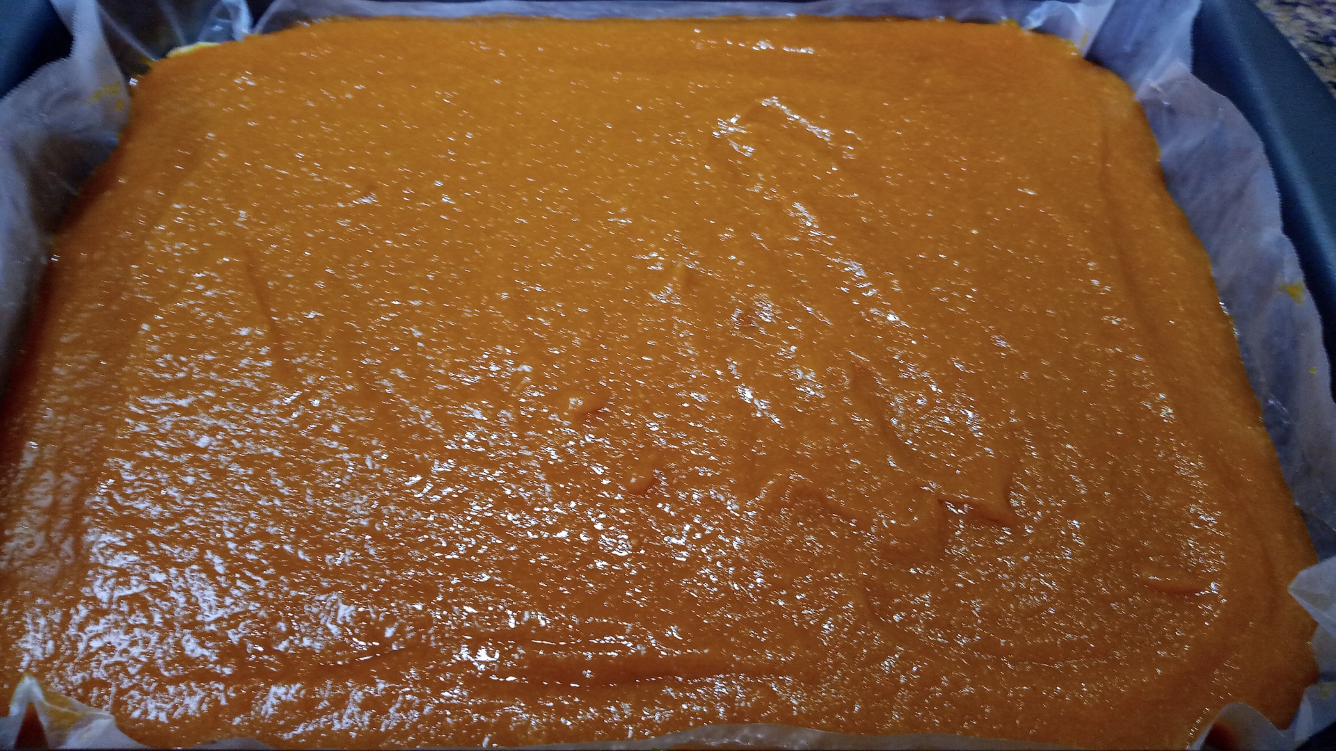 Prajitura cu foi si crema de caise