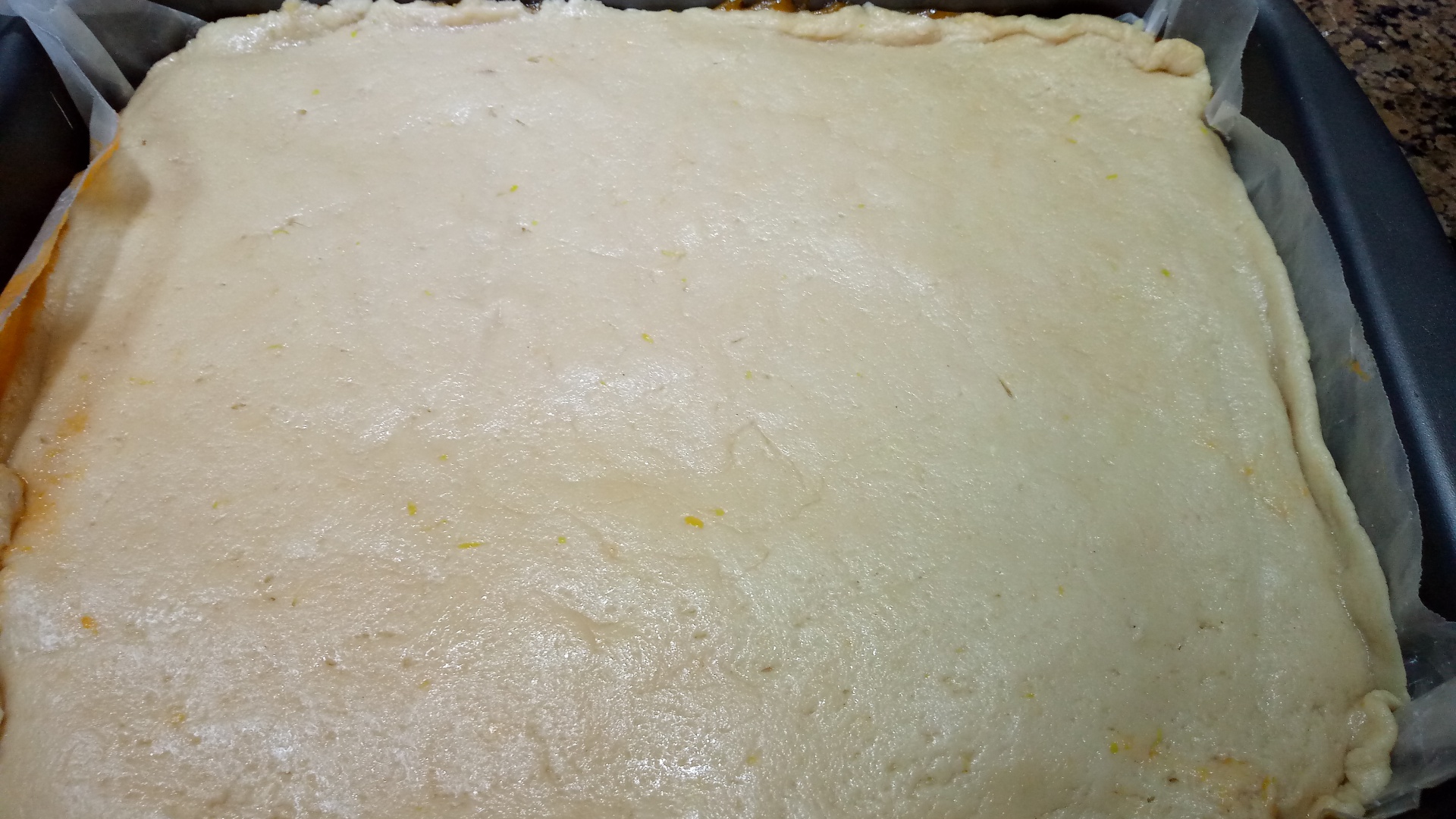 Prajitura cu foi si crema de caise