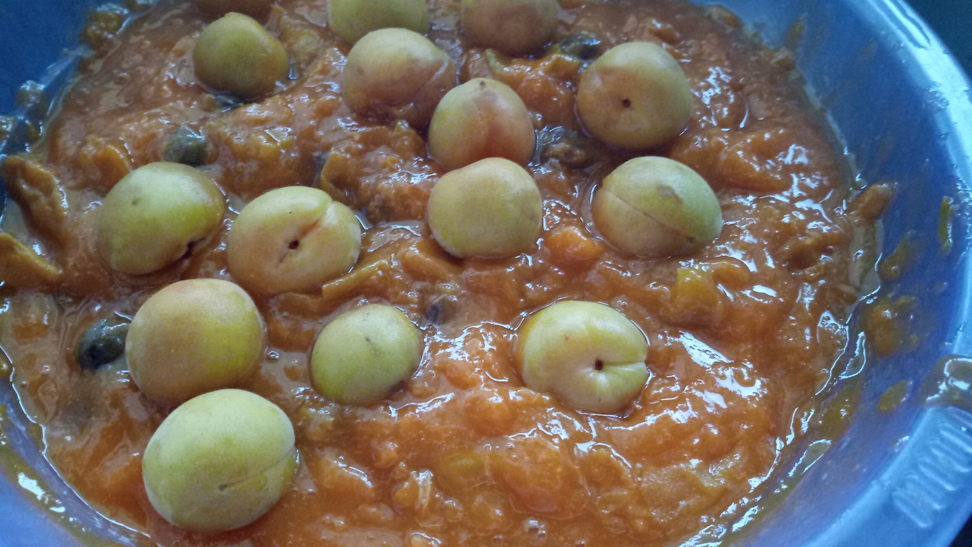 Prajitura cu foi si crema de caise