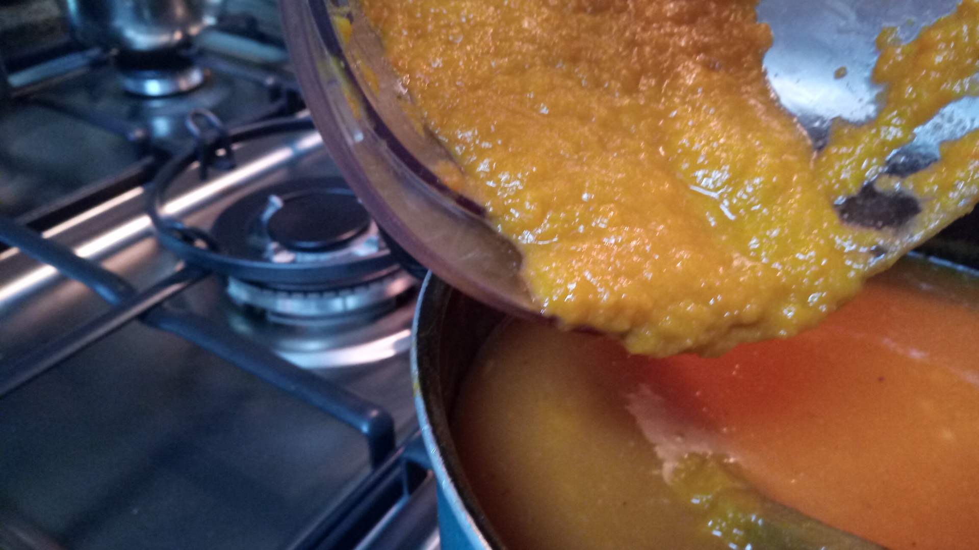 Supa de rosii cu orez si legume pasate