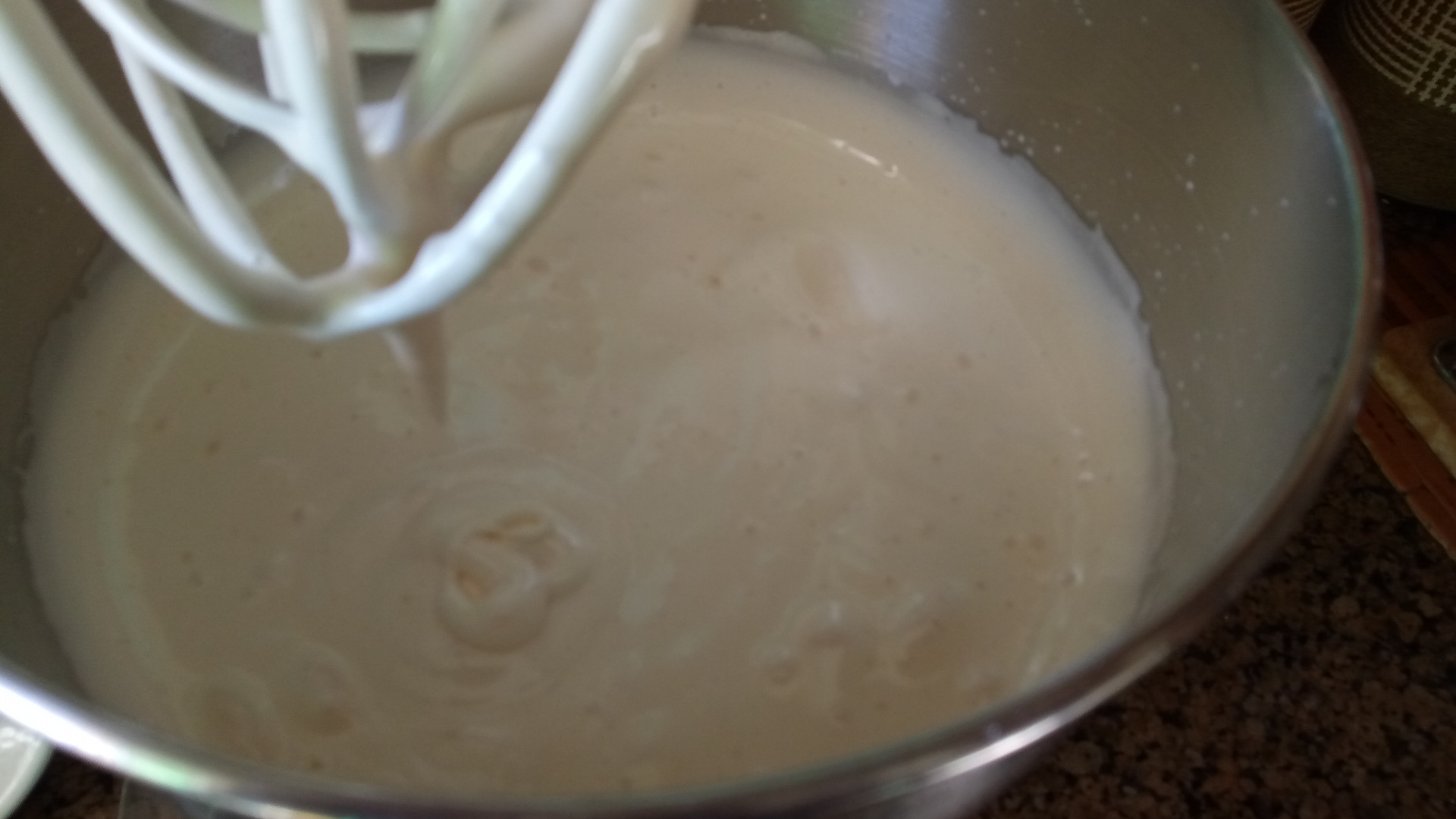 Tarta cu caise din blat de pandispan