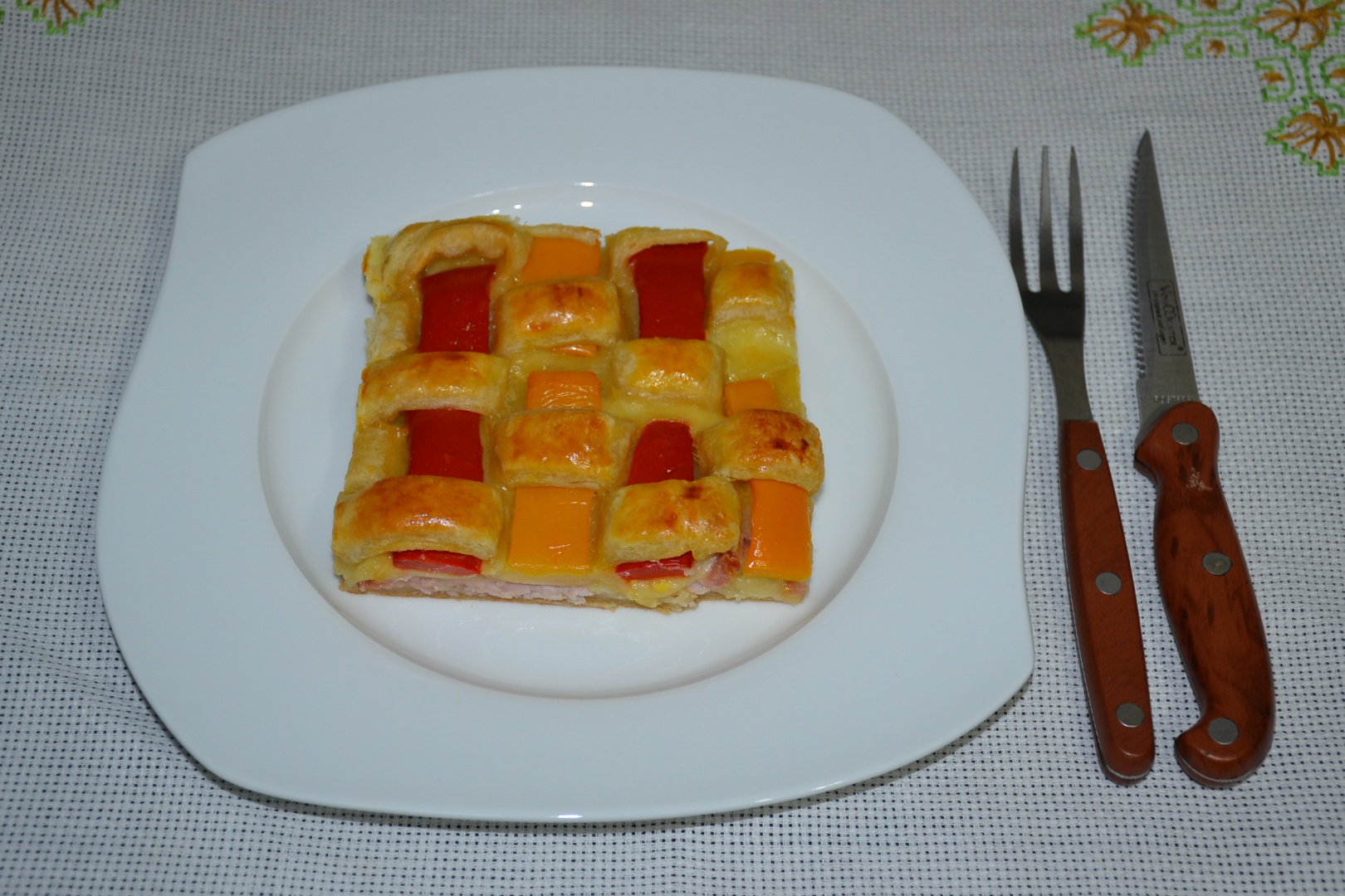 Placinta cu mozzarella si ardei