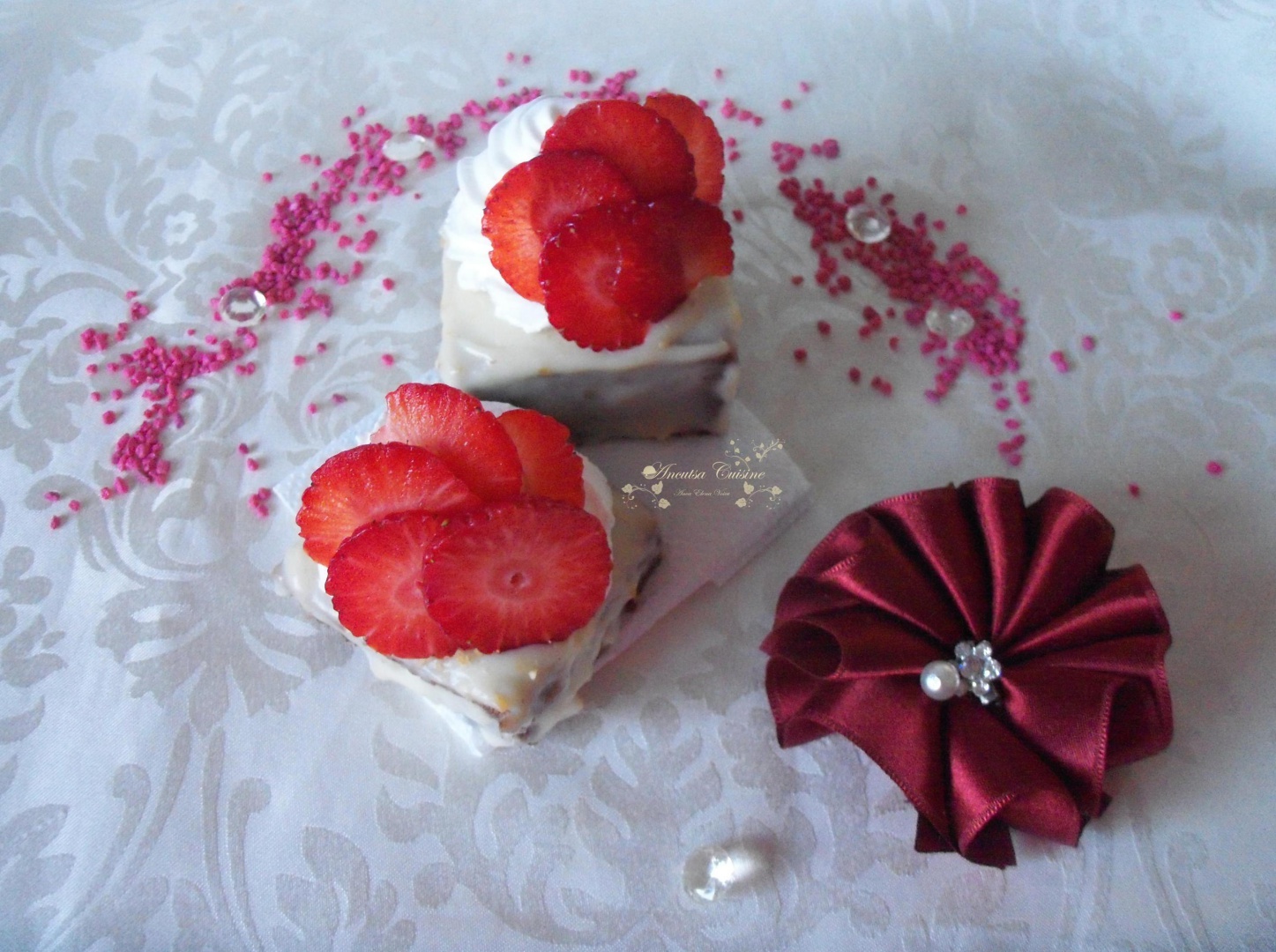 Maci cu vanilie si alune