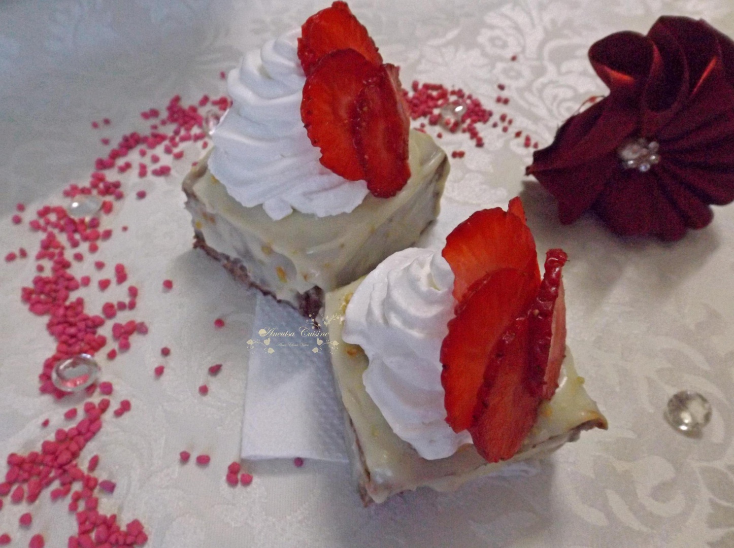 Maci cu vanilie si alune