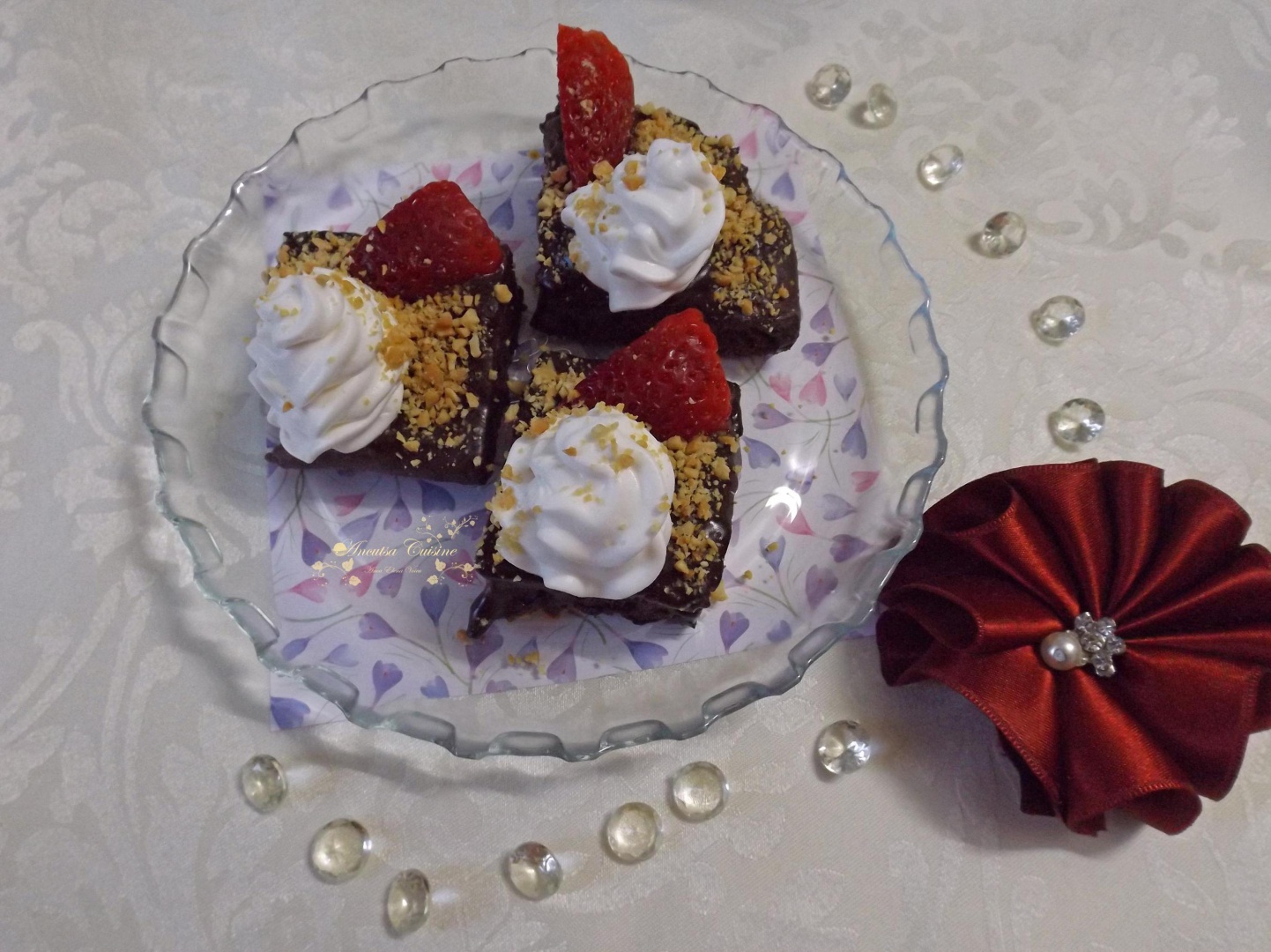 Maci cu vanilie si alune