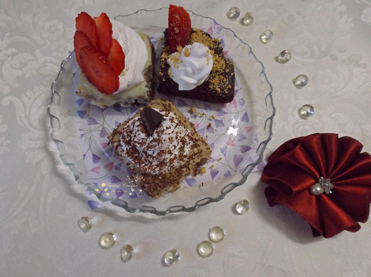 Maci cu vanilie si alune