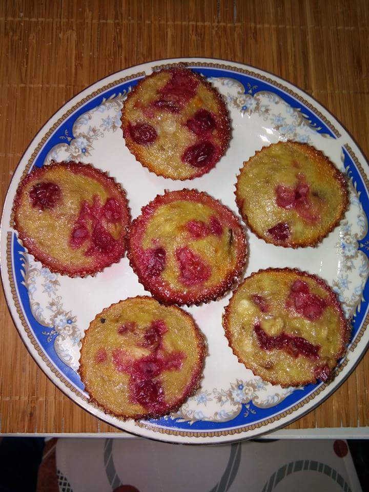 Briose cu visine si banane