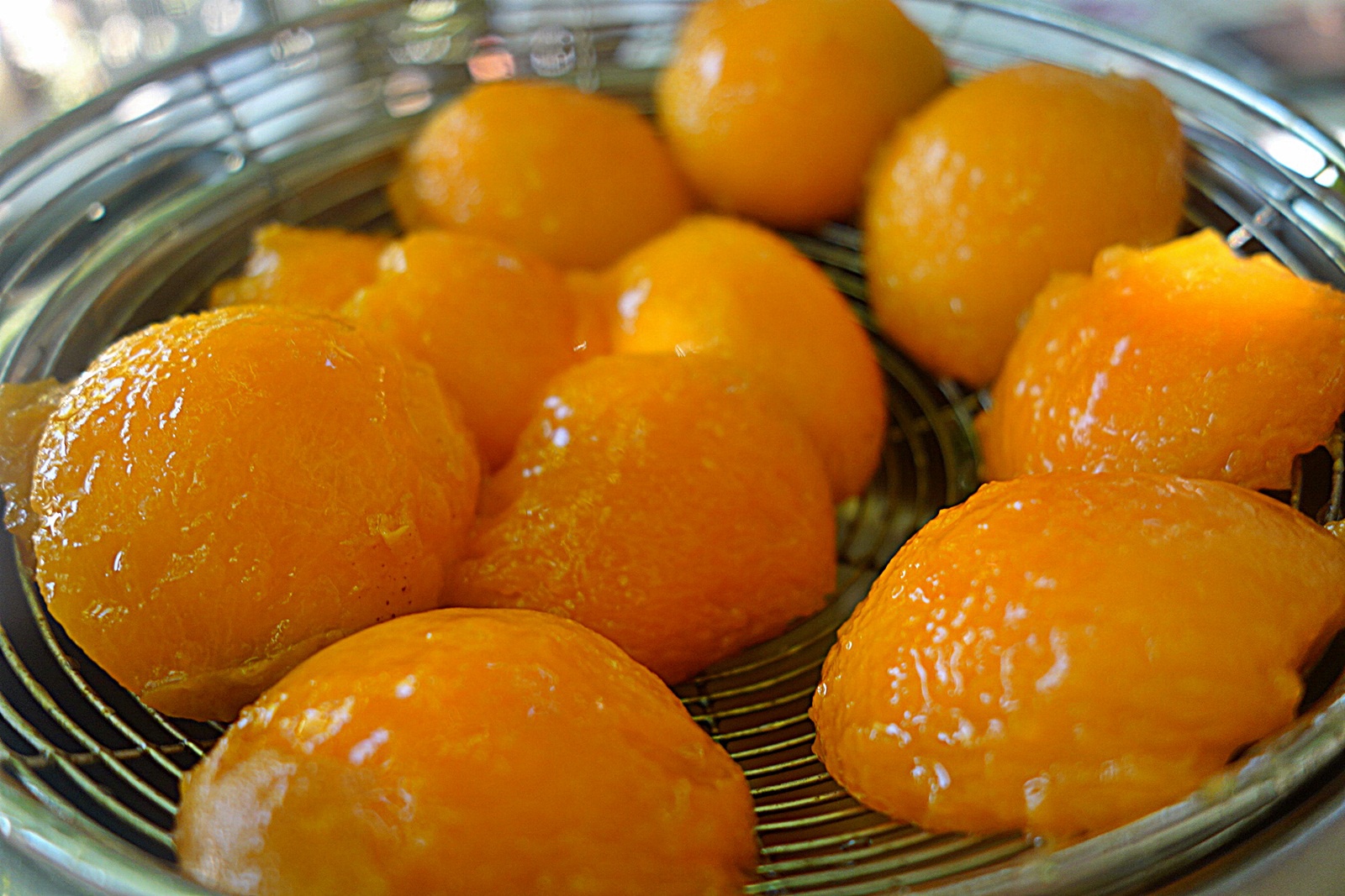 Tort cu ciocolata si caise