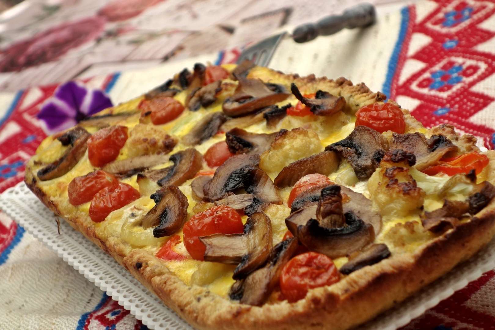 Tarta rustica cu blat aromat din gris