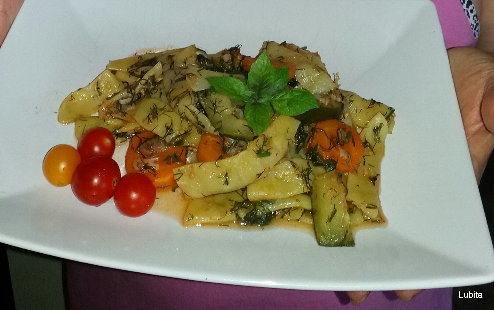 Fasole galbena cu legume