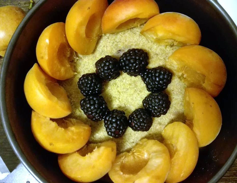 Tort cu iaurt si caise