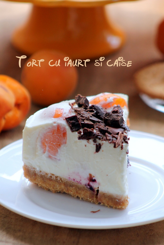 Tort cu iaurt si caise