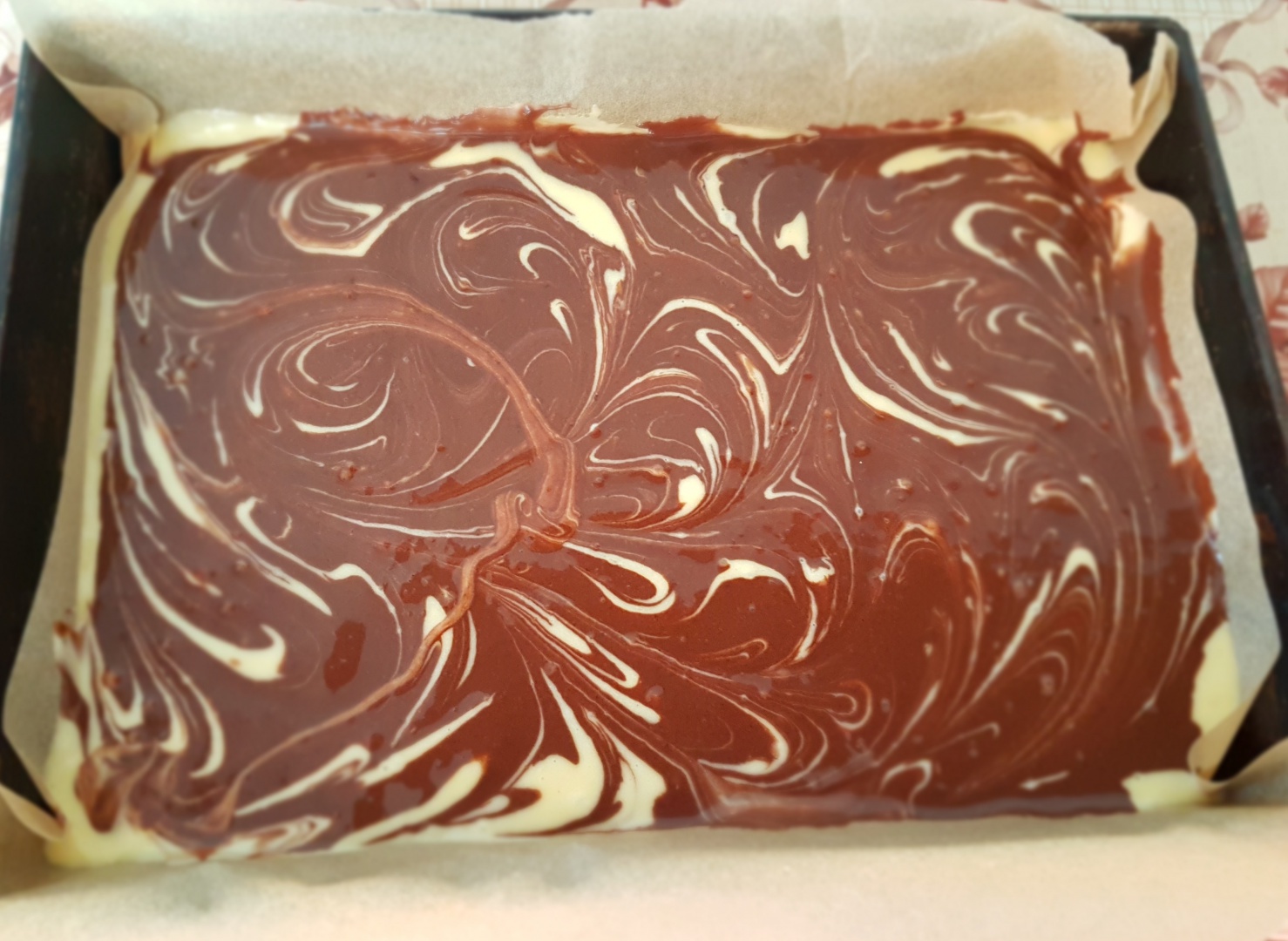 Prajitura marmorata cu caise