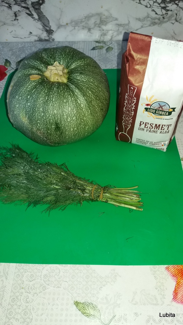 Perisoare de dovlecei cu sos de smantana de soia